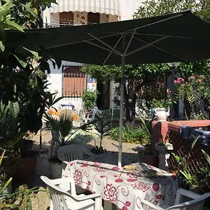https://holiday-home-gionny-mary.taorminaitalyhotels.com