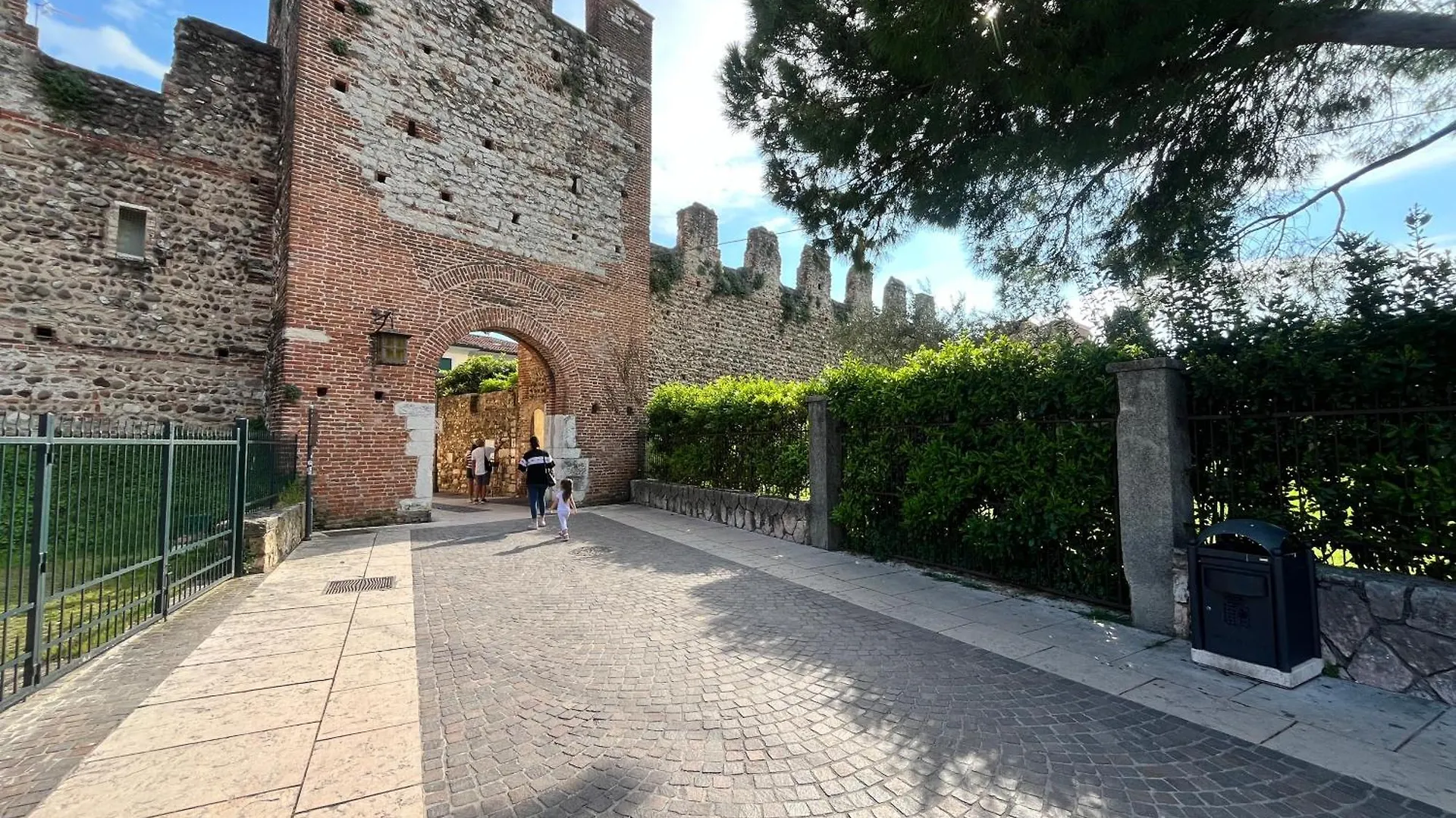 Garden Apartment Lazise 0*,